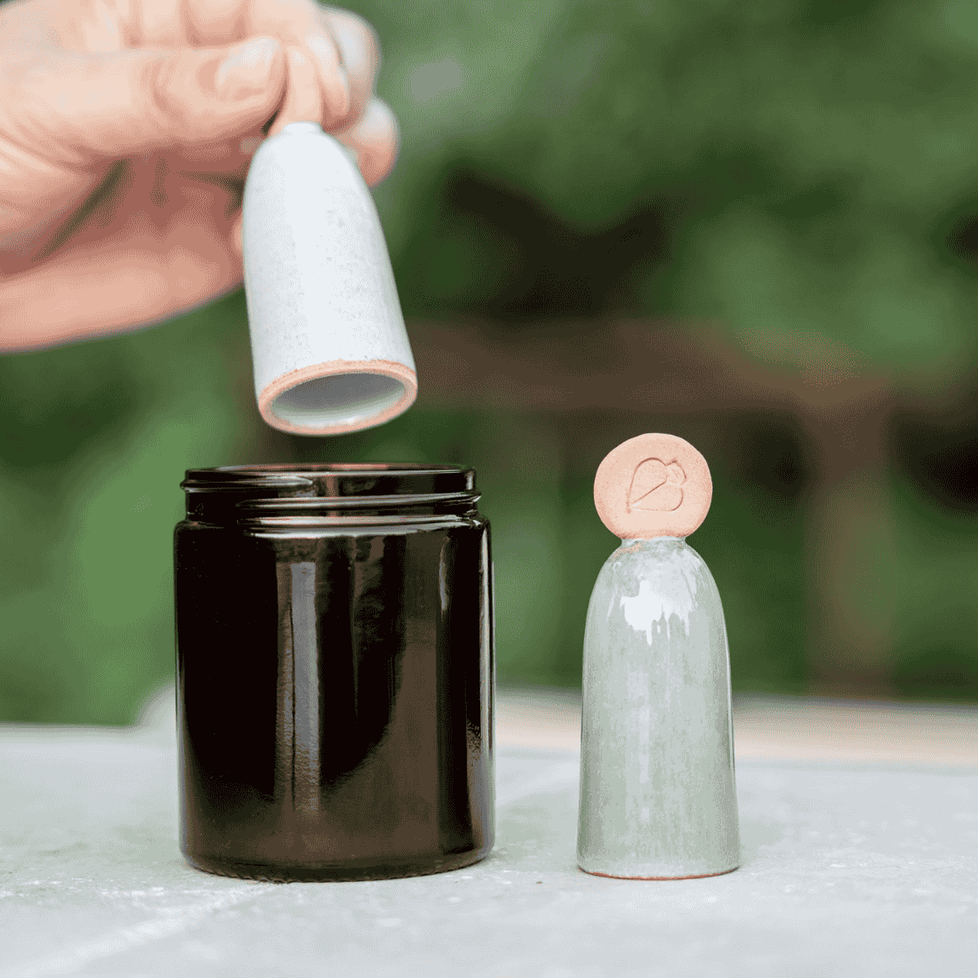 eteindre-une-bougie-parfumee Comment éteindre une bougie parfumée ? Les conseils de notre artisan cirier